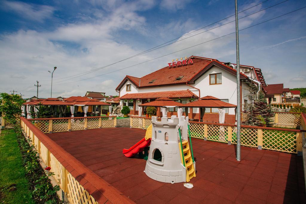 Pensiunea Terra Bistriţa Exterior foto